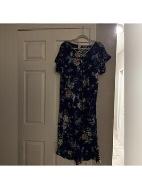 CRUZ Floral Print V-Neck Pajamas